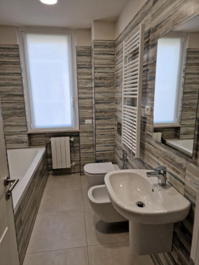 B&B A Due Passi Dal Lago Adro Extérieur photo
